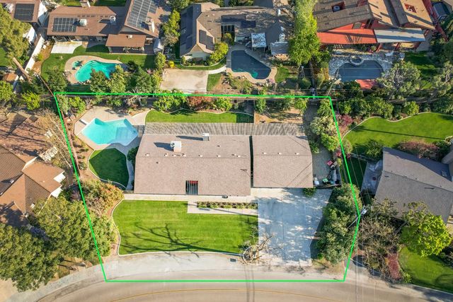 1359 W Moraga Road, Fresno, CA 93711