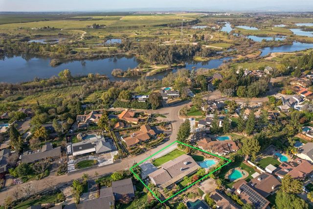 1359 W Moraga Road, Fresno, CA 93711