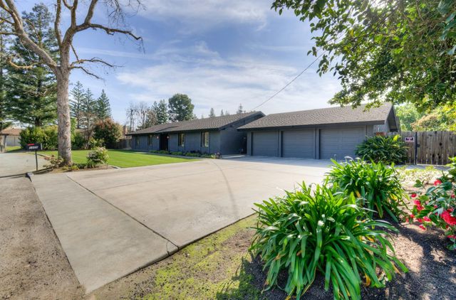 1359 W Moraga Road, Fresno, CA 93711