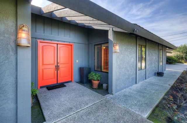 1359 W Moraga Road, Fresno, CA 93711
