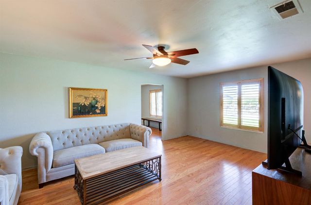 1359 W Moraga Road, Fresno, CA 93711