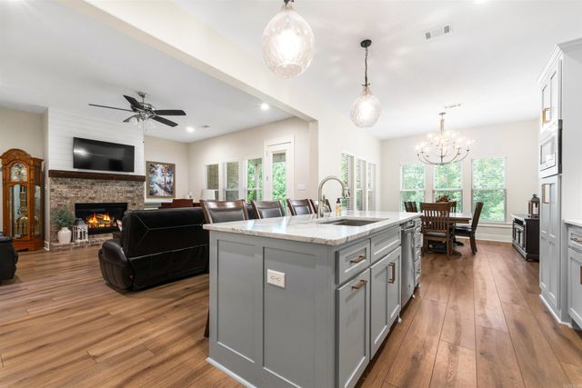 832 Grand Teton, Benton, AR 72019