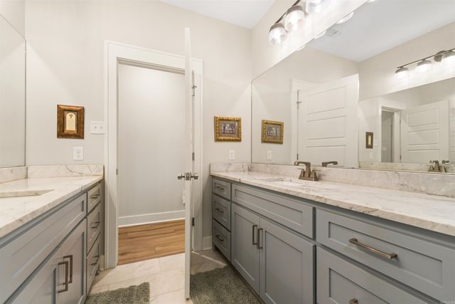 832 Grand Teton, Benton, AR 72019