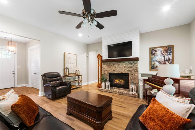 832 Grand Teton, Benton, AR 72019