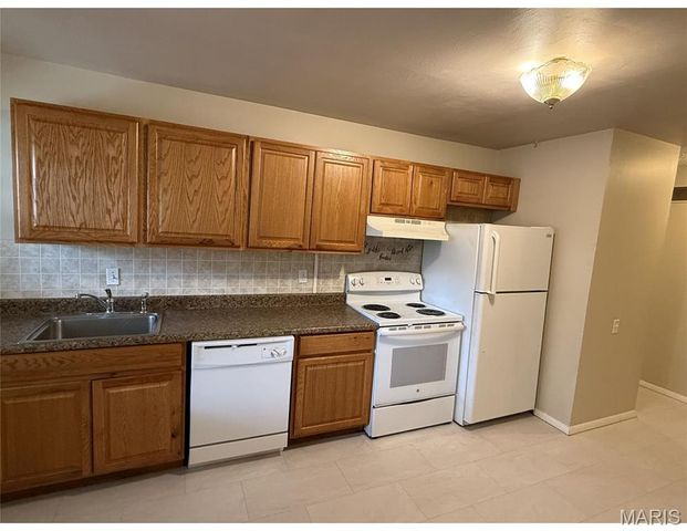 1005 Preakness Lane, Florissant, MO 63033