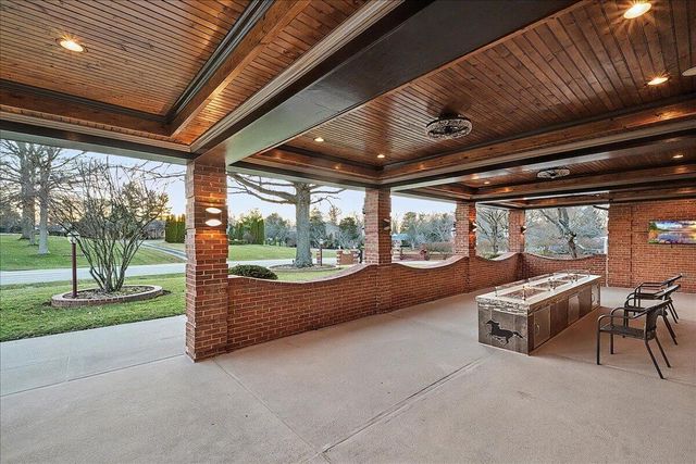 1813 Bahama Road, Lexington, KY 40509