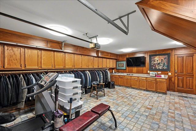 1813 Bahama Road, Lexington, KY 40509