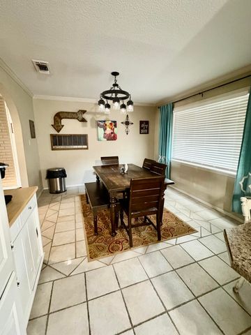 2023 Rice Drive, Levelland, TX 79336