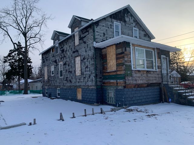 7807 43rd Street, Lyons, IL 60534