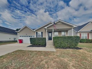 3764 N Jot Dr, Clarksville, TN 37040