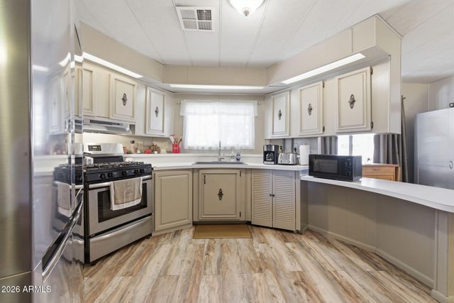 3572 W ROSS Avenue, Glendale, AZ 85308