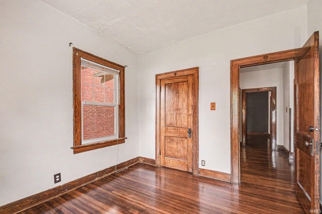 929 W Colfax Avenue, South Bend, IN 46601