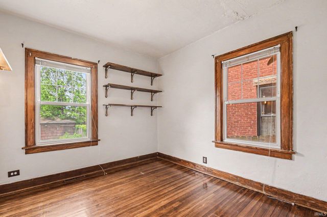 929 W Colfax Avenue, South Bend, IN 46601