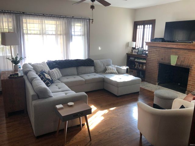 929 W Colfax Avenue, South Bend, IN 46601
