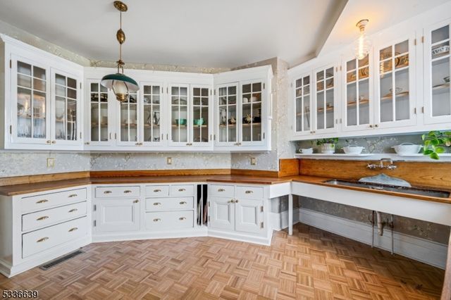 60 Wildwood Ave, West Orange Twp., NJ 07052