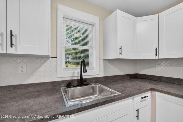 9595 W Grand River Highway, Grand Ledge, MI 48837