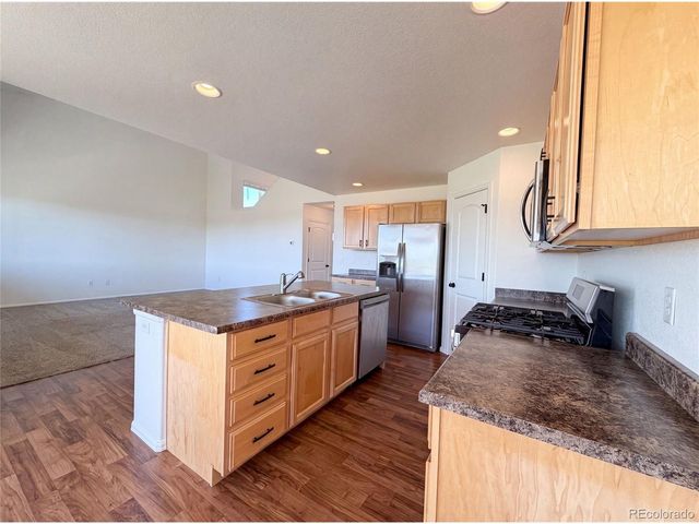 1726 Thrive Dr, Windsor, CO 80550