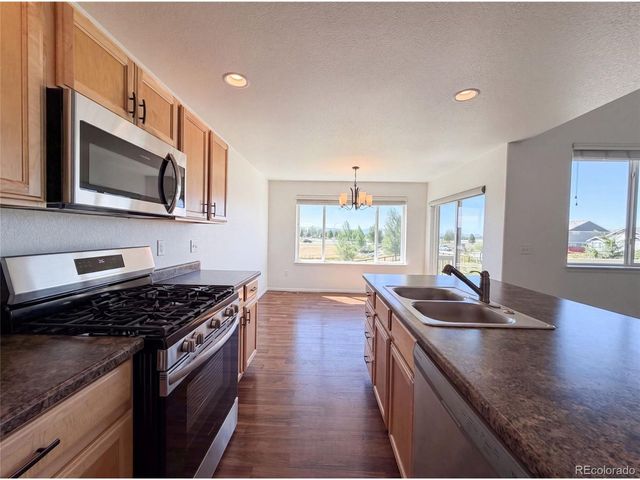 1726 Thrive Dr, Windsor, CO 80550