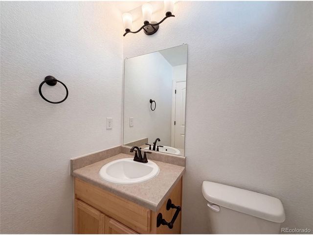 1726 Thrive Dr, Windsor, CO 80550