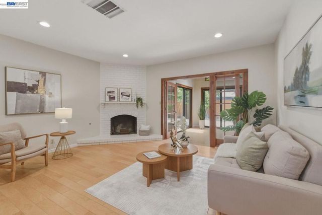 1621 Harvest Rd, Pleasanton, CA 94566