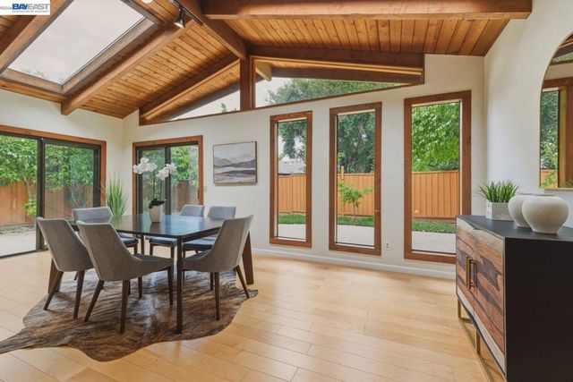 1621 Harvest Rd, Pleasanton, CA 94566