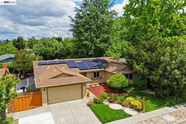 1621 Harvest Rd, Pleasanton, CA 94566