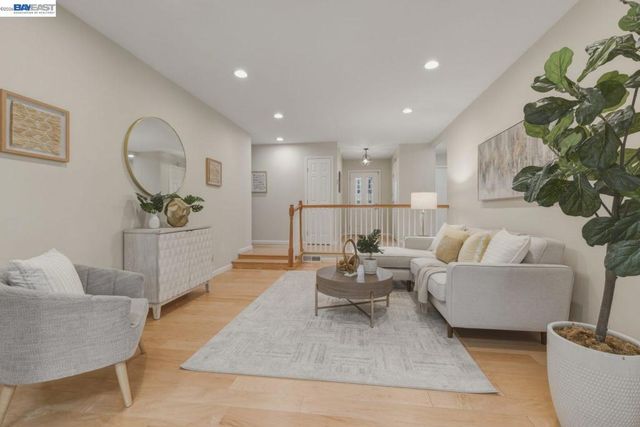 1621 Harvest Rd, Pleasanton, CA 94566