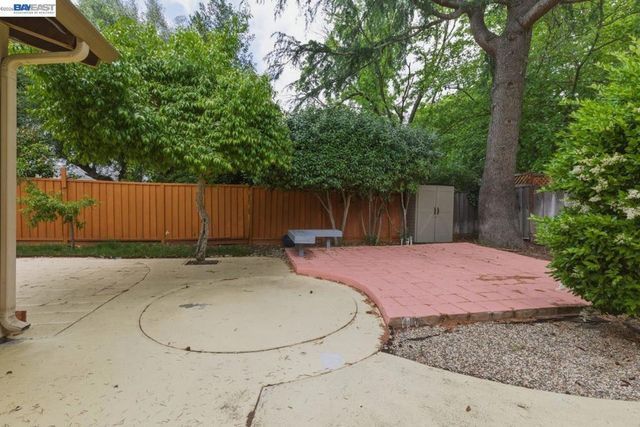 1621 Harvest Rd, Pleasanton, CA 94566