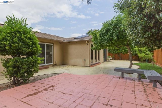 1621 Harvest Rd, Pleasanton, CA 94566