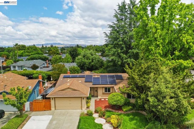 1621 Harvest Rd, Pleasanton, CA 94566