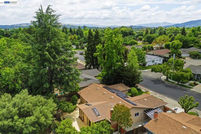 1621 Harvest Rd, Pleasanton, CA 94566