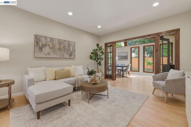 1621 Harvest Rd, Pleasanton, CA 94566
