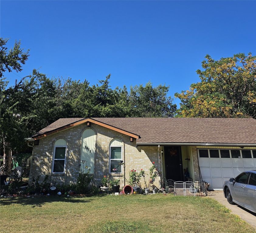 2612 Fallcreek Street, Arlington, TX 76014