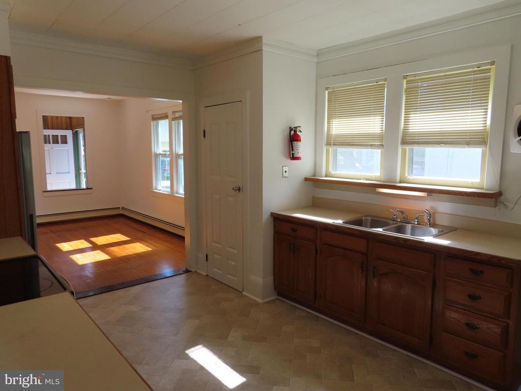 9 FRAZIER ST, Burlington, NJ 08016