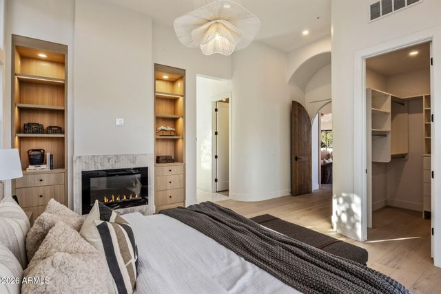 10874 E DALE Lane, Scottsdale, AZ 85262