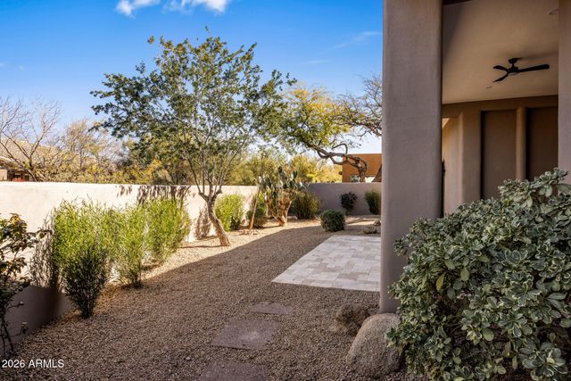 10874 E DALE Lane, Scottsdale, AZ 85262