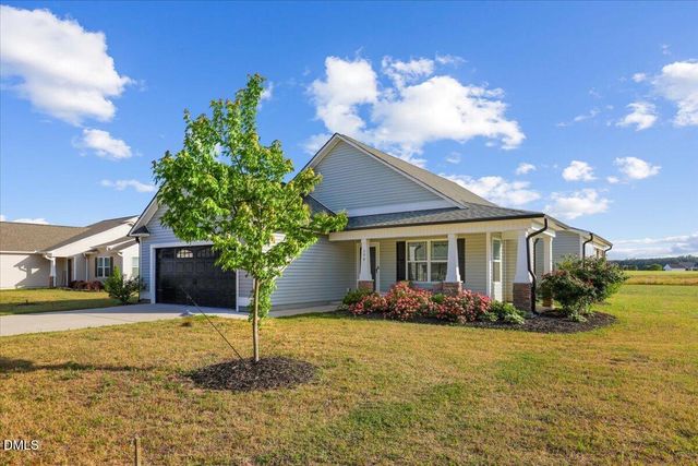 398 Sandcastle Lane, Four Oaks, NC 27524