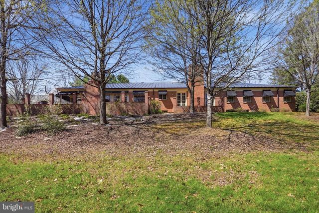 466 MERRIMANS LN, Winchester, VA 22601