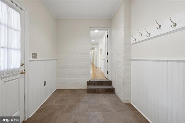 466 MERRIMANS LN, Winchester, VA 22601