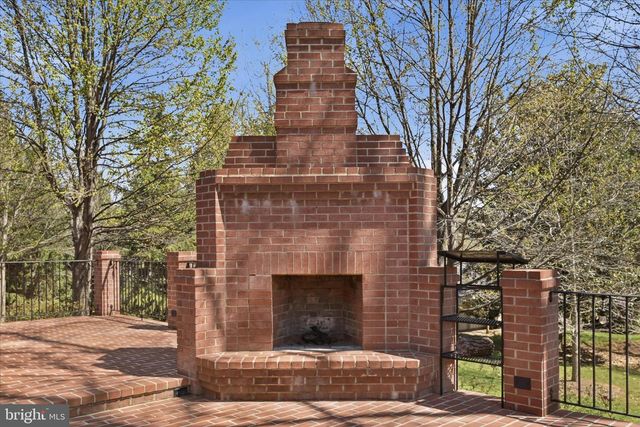 466 MERRIMANS LN, Winchester, VA 22601