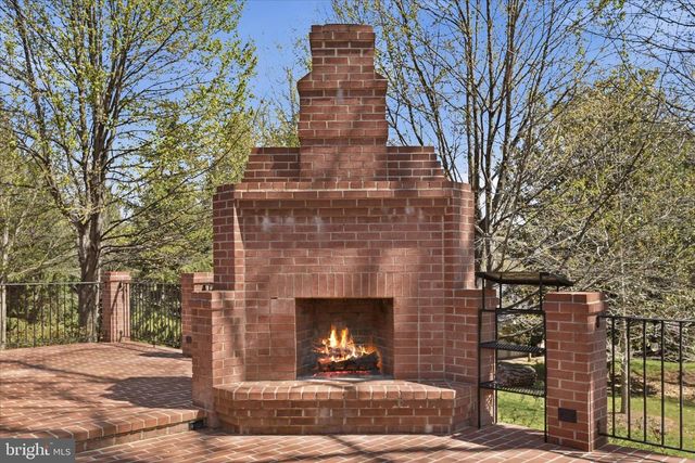 466 MERRIMANS LN, Winchester, VA 22601