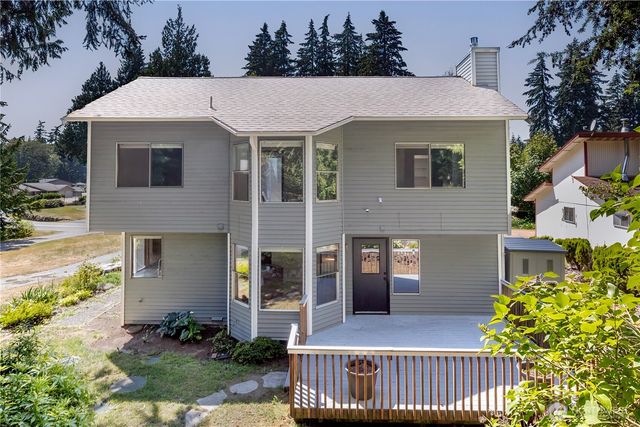 7410 Lazy S Lane NE, Bremerton, WA 98311