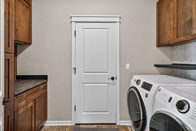 972 NE Steins Pillar Drive, Prineville, OR 97754