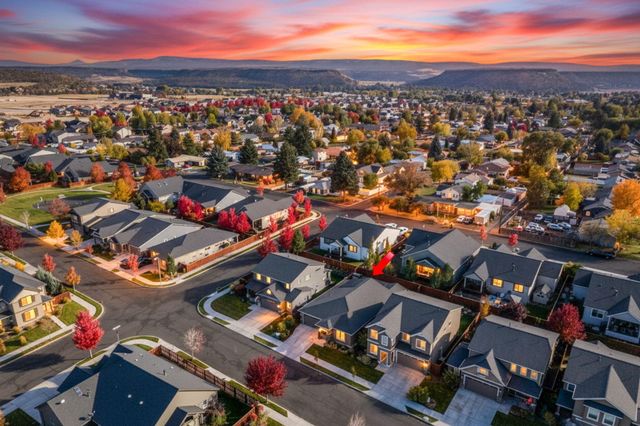 972 NE Steins Pillar Drive, Prineville, OR 97754