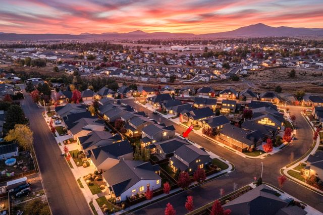 972 NE Steins Pillar Drive, Prineville, OR 97754