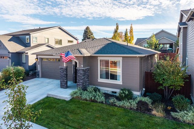 972 NE Steins Pillar Drive, Prineville, OR 97754