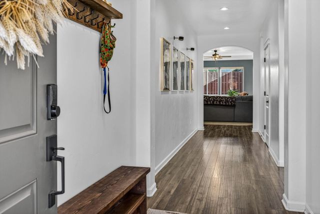 972 NE Steins Pillar Drive, Prineville, OR 97754