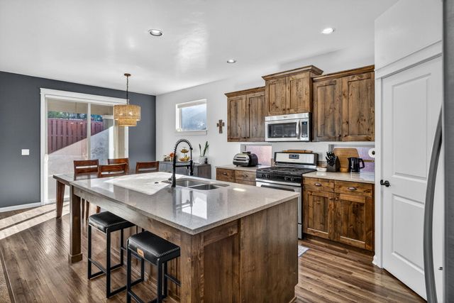 972 NE Steins Pillar Drive, Prineville, OR 97754