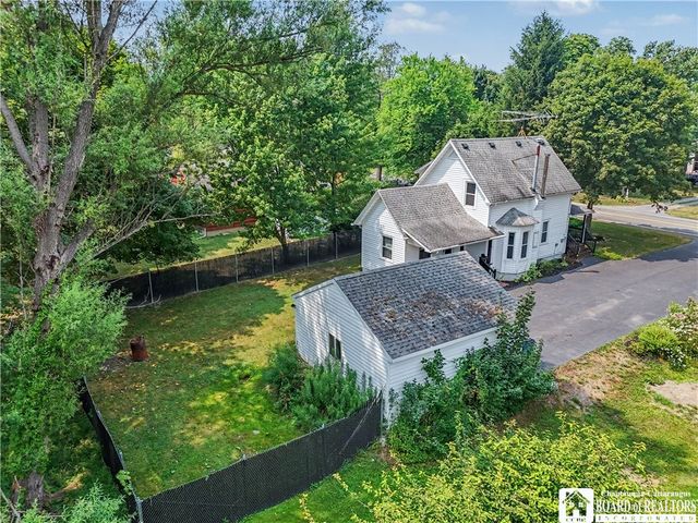 1369 Sturgeon Point Road, Evans, NY 14047