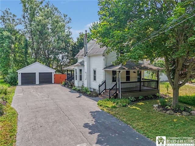 1369 Sturgeon Point Road, Evans, NY 14047